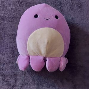 Squashmallow squid